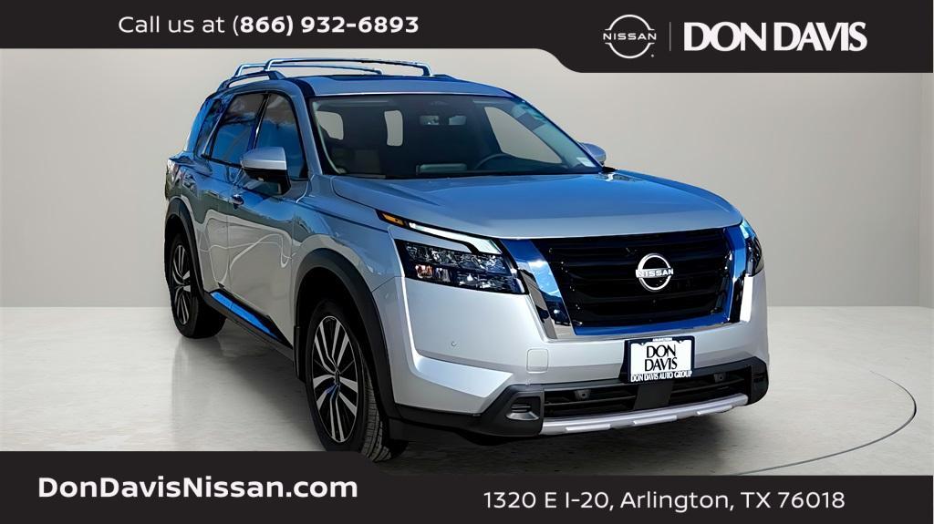 new 2025 Nissan Pathfinder car, priced at $47,320