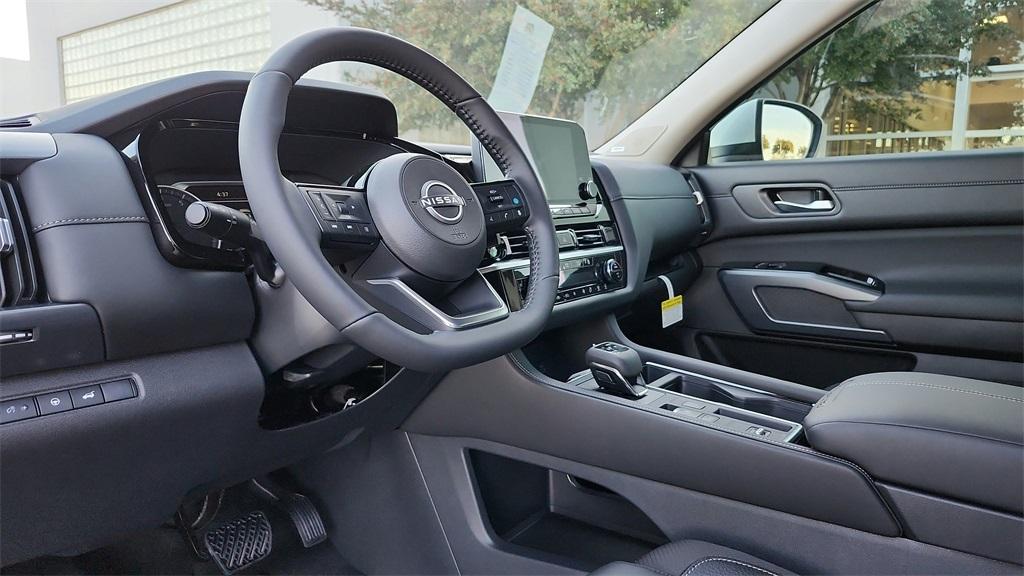 new 2025 Nissan Pathfinder car, priced at $46,418
