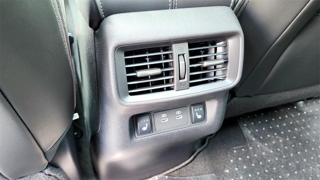 new 2025 Nissan Murano car, priced at $50,300