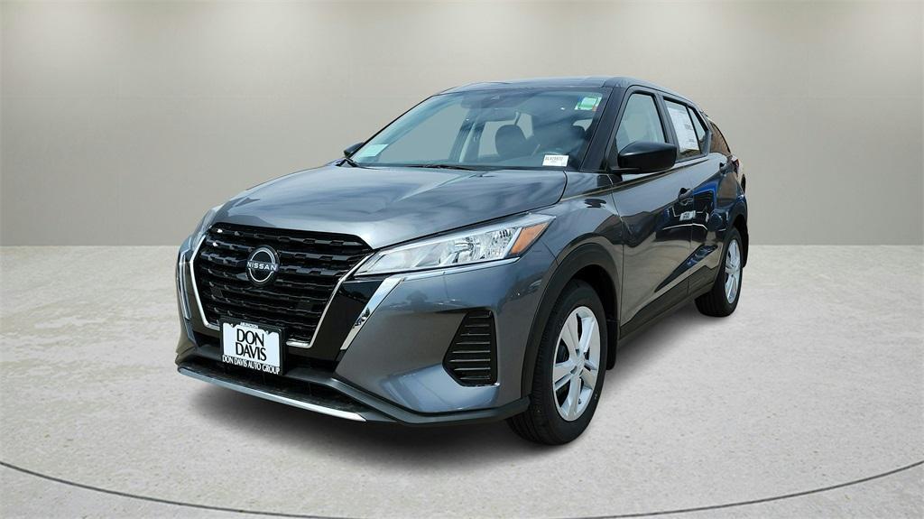 new 2025 Nissan Kicks Play car, priced at $21,657