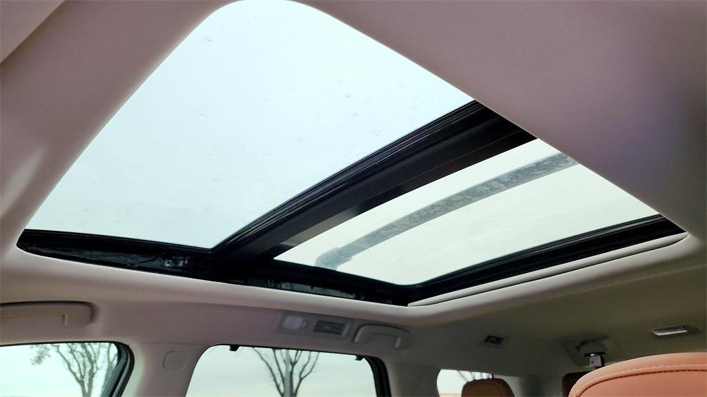 new 2025 Nissan Pathfinder car, priced at $45,290