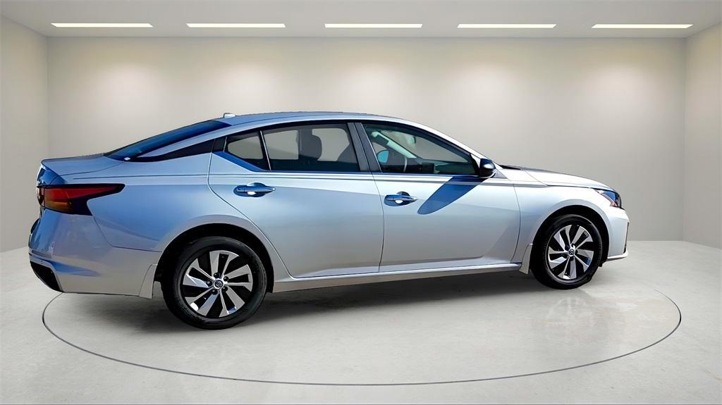 new 2025 Nissan Altima car, priced at $25,789