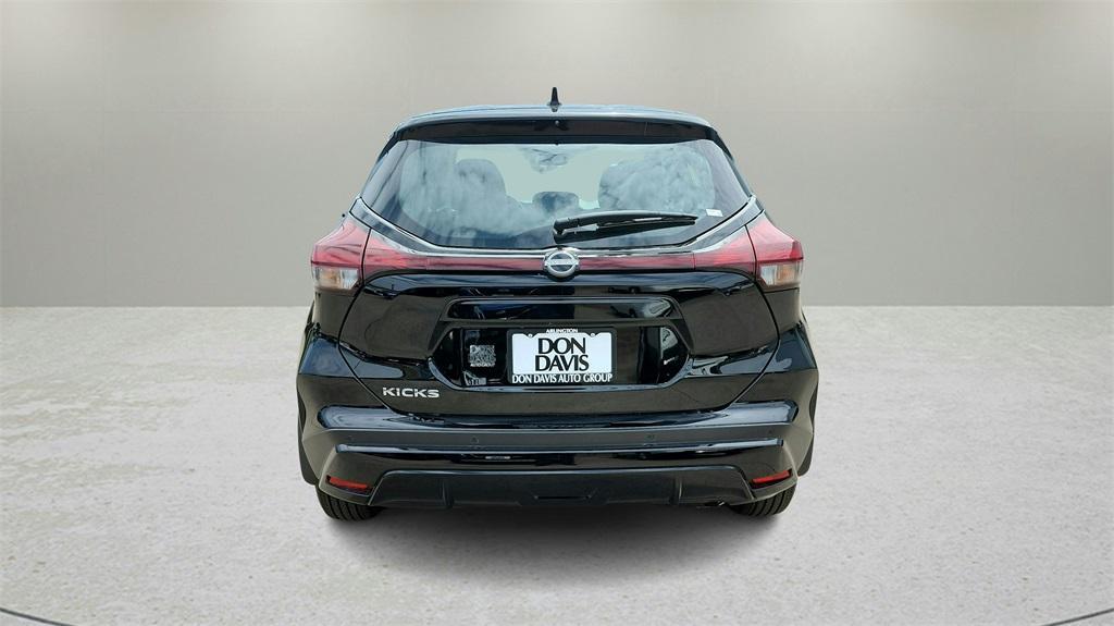 new 2025 Nissan Kicks Play car, priced at $22,857