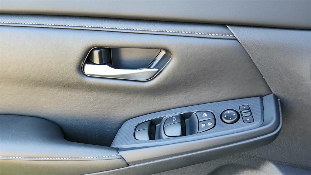 new 2025 Nissan Sentra car, priced at $22,547