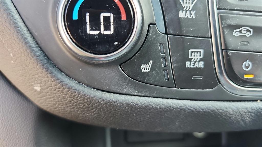 used 2022 Chevrolet Equinox car, priced at $17,716