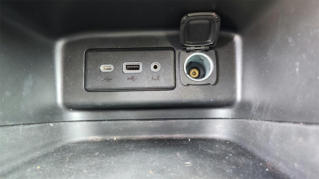 used 2022 Chevrolet Equinox car, priced at $17,716