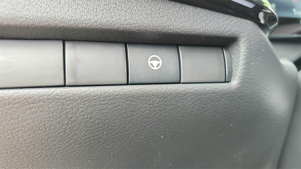 new 2025 Nissan Kicks car, priced at $27,619