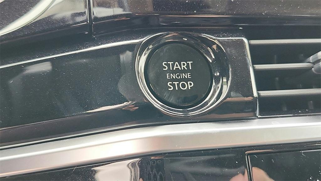 new 2025 Nissan Pathfinder car, priced at $36,274