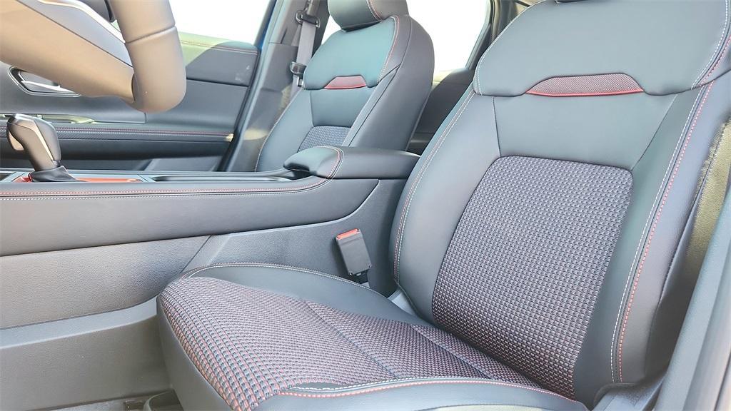 new 2025 Nissan Kicks car, priced at $27,243