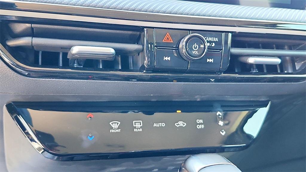 new 2025 Nissan Kicks car, priced at $27,243