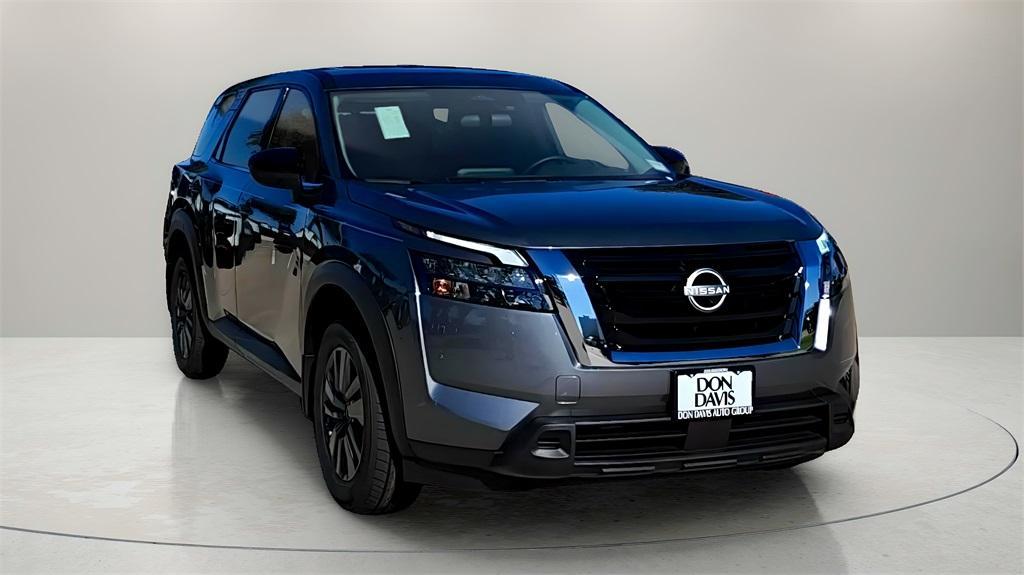 new 2025 Nissan Pathfinder car, priced at $35,193