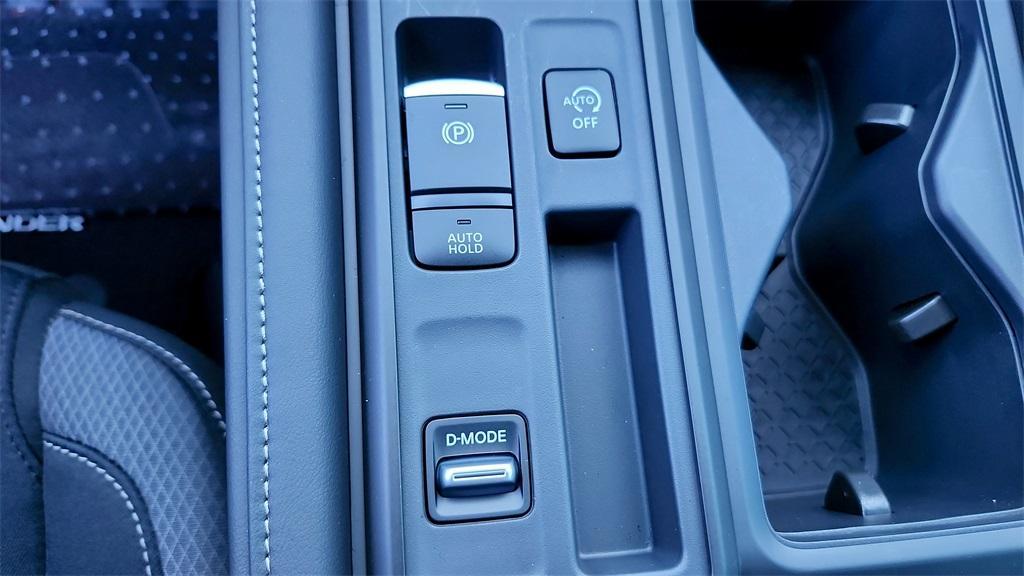 new 2025 Nissan Pathfinder car, priced at $35,193