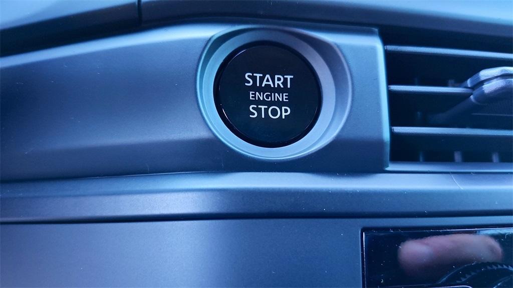 new 2025 Nissan Pathfinder car, priced at $35,193