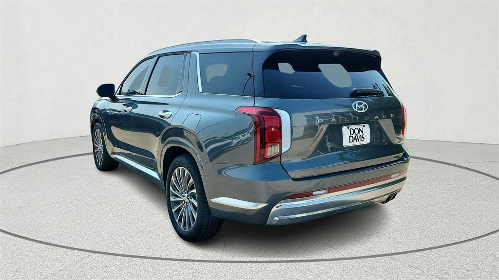 used 2024 Hyundai Palisade car, priced at $39,355