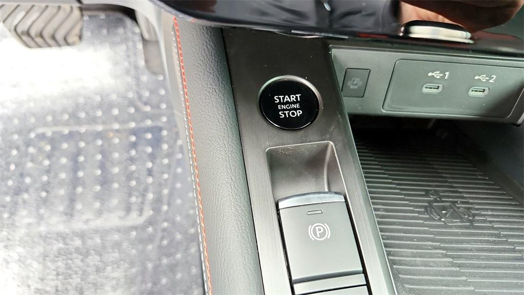 new 2025 Nissan Kicks car, priced at $27,673