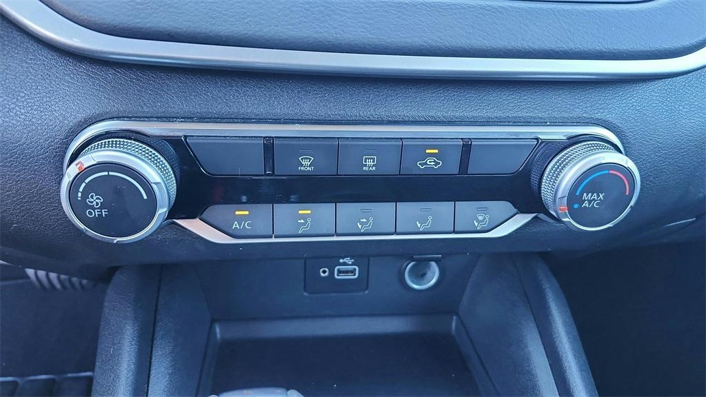 used 2024 Nissan Altima car, priced at $15,898