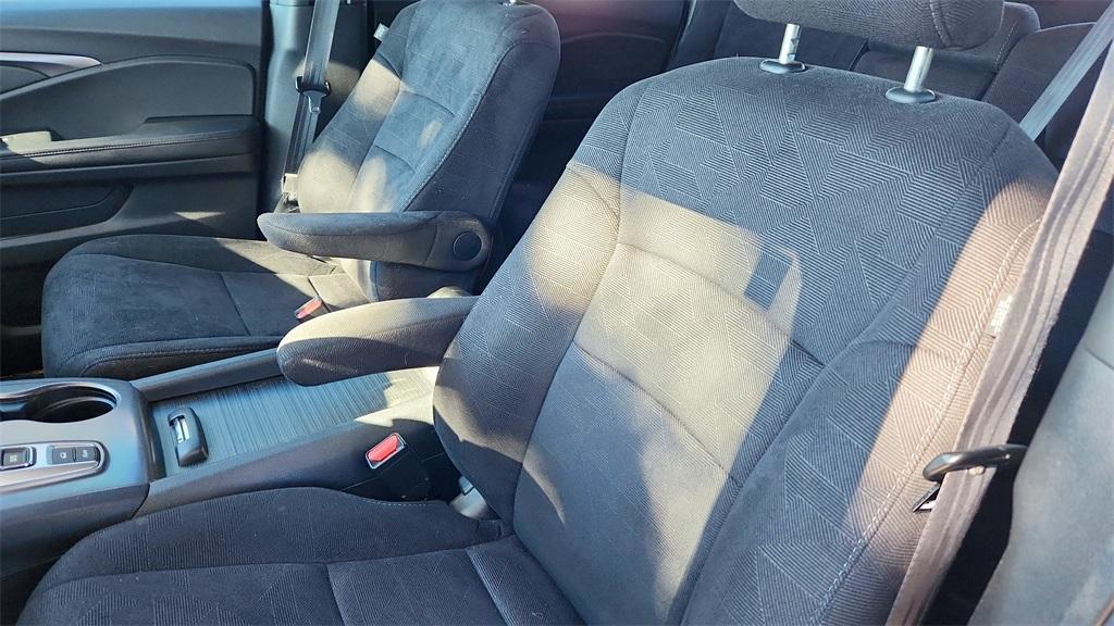 used 2022 Honda Pilot car, priced at $26,835