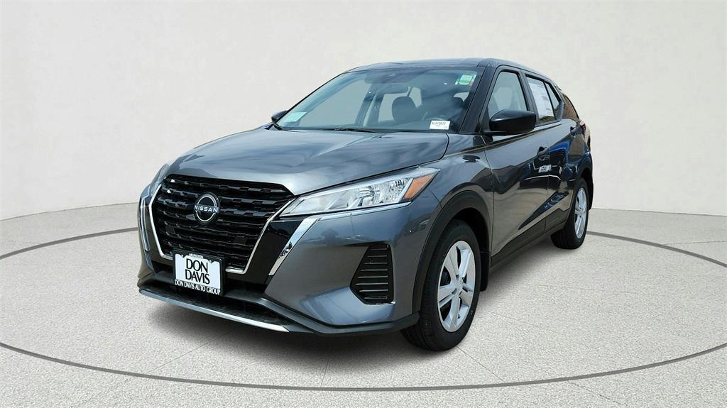 new 2025 Nissan Kicks Play car, priced at $20,347