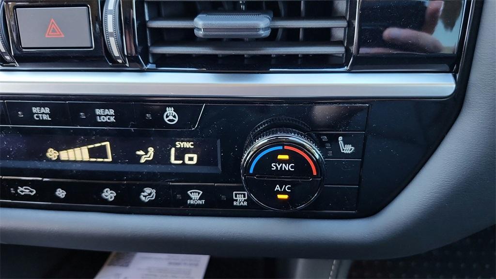 new 2025 Nissan Pathfinder car, priced at $41,202