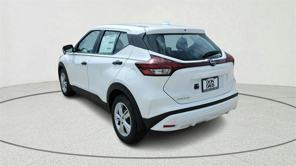 new 2025 Nissan Kicks Play car, priced at $19,857