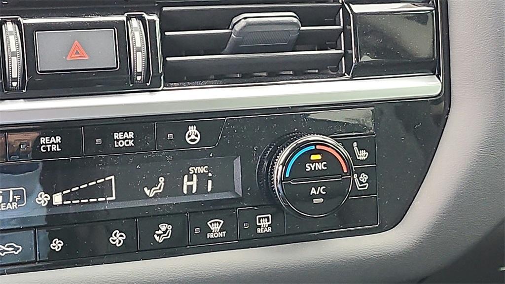 new 2025 Nissan Pathfinder car, priced at $48,261