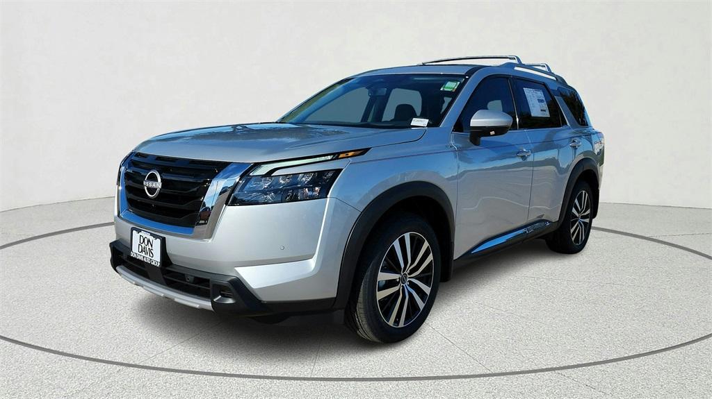 new 2025 Nissan Pathfinder car, priced at $46,461