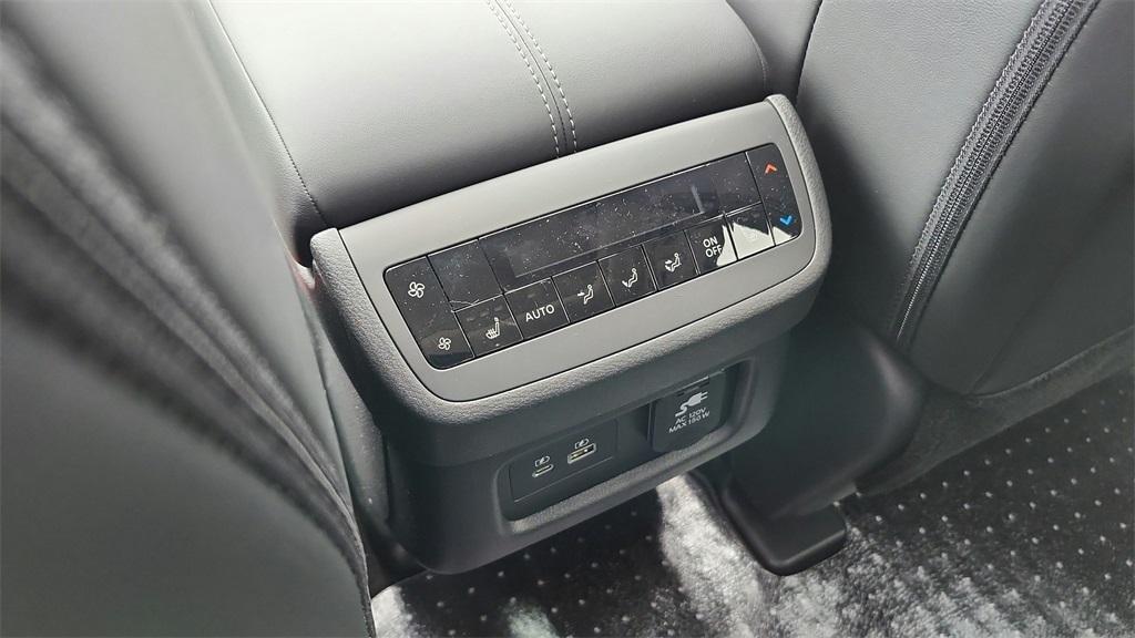 new 2025 Nissan Pathfinder car, priced at $48,261