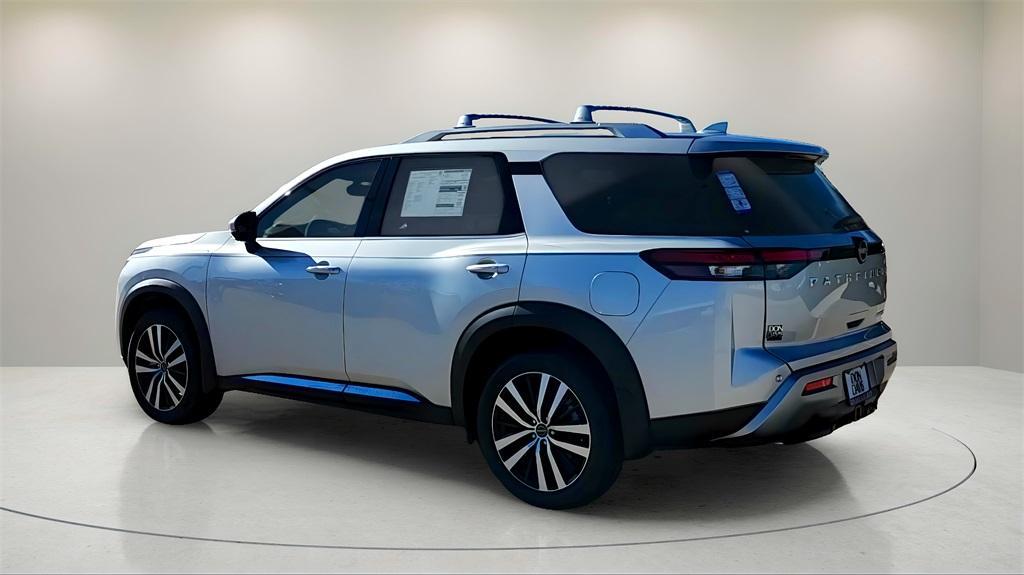 new 2025 Nissan Pathfinder car, priced at $48,261