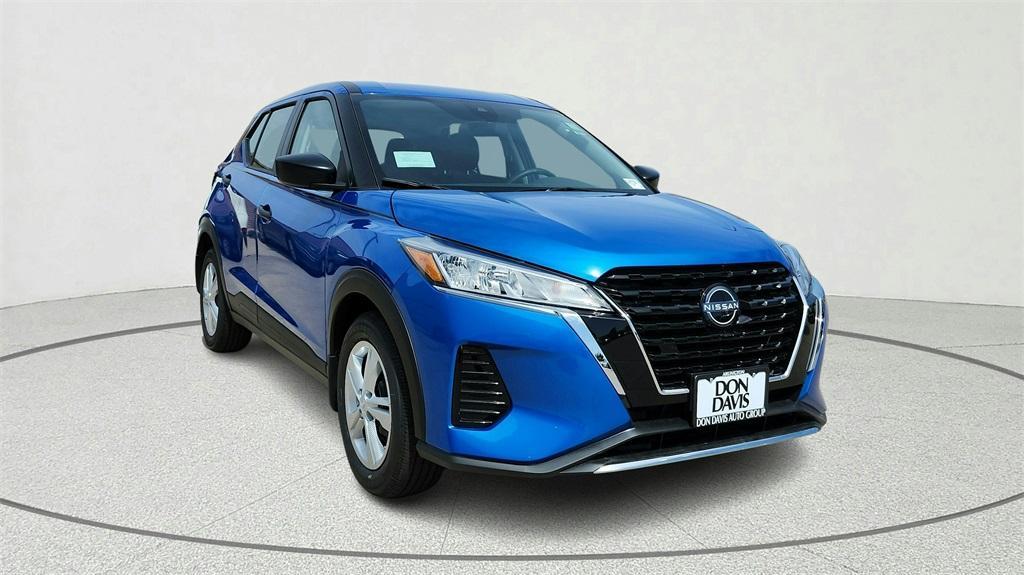 new 2025 Nissan Kicks Play car, priced at $22,042