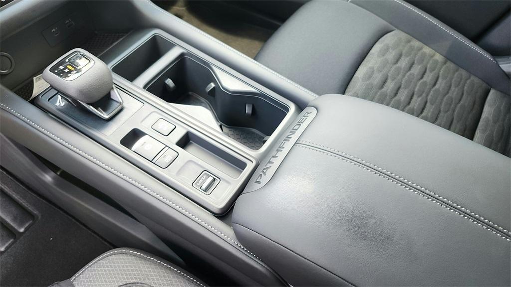 new 2025 Nissan Pathfinder car, priced at $33,536