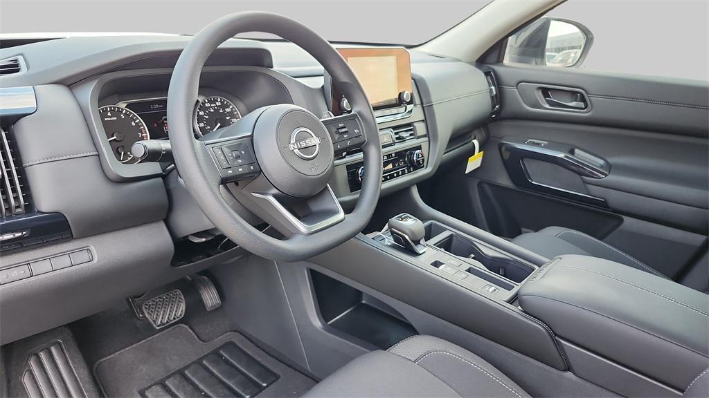 new 2025 Nissan Pathfinder car, priced at $33,536