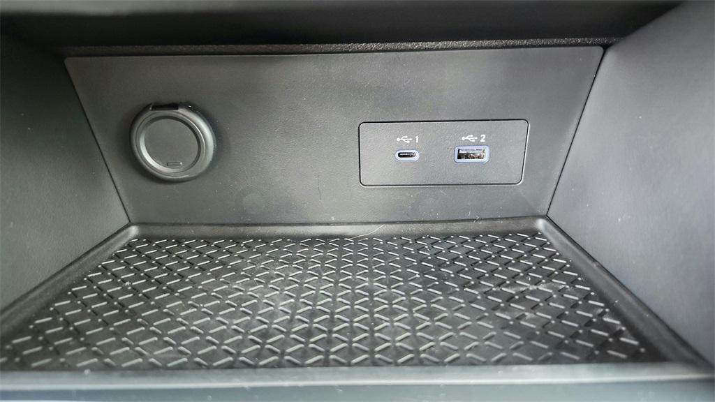 new 2025 Nissan Pathfinder car, priced at $33,536