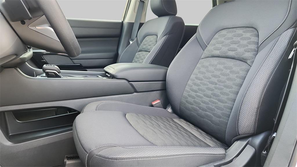 new 2025 Nissan Pathfinder car, priced at $33,536
