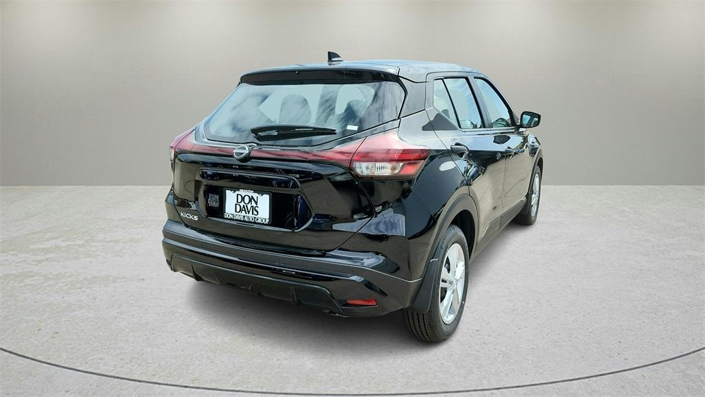 new 2025 Nissan Kicks car, priced at $23,179