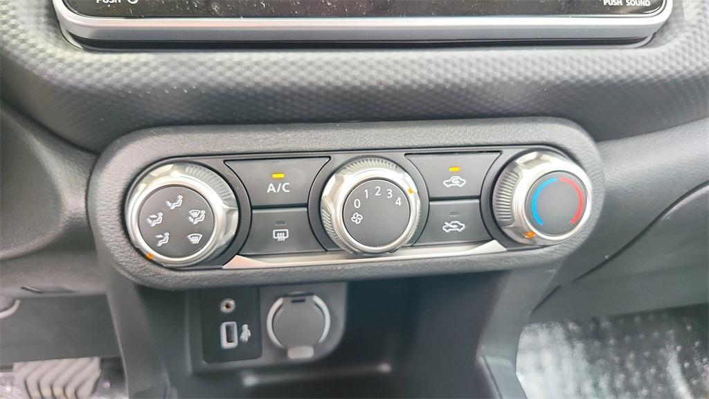 new 2025 Nissan Kicks car, priced at $23,179