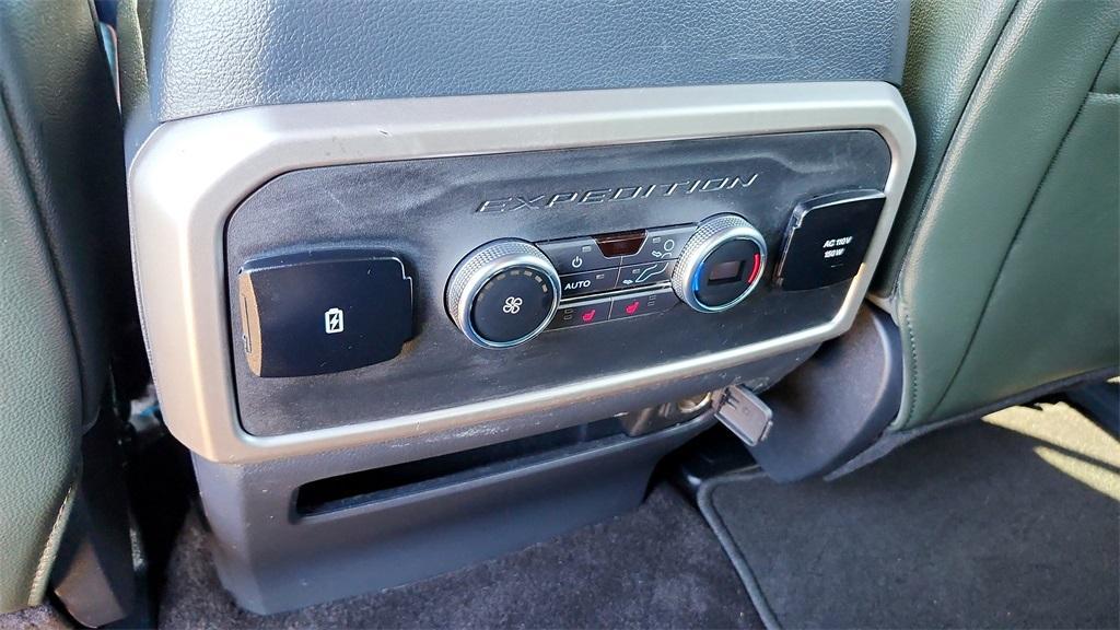 used 2022 Ford Expedition car, priced at $53,443
