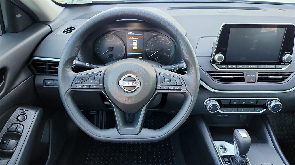 new 2025 Nissan Altima car, priced at $25,789