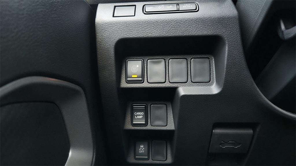 new 2025 Nissan Frontier car, priced at $39,112