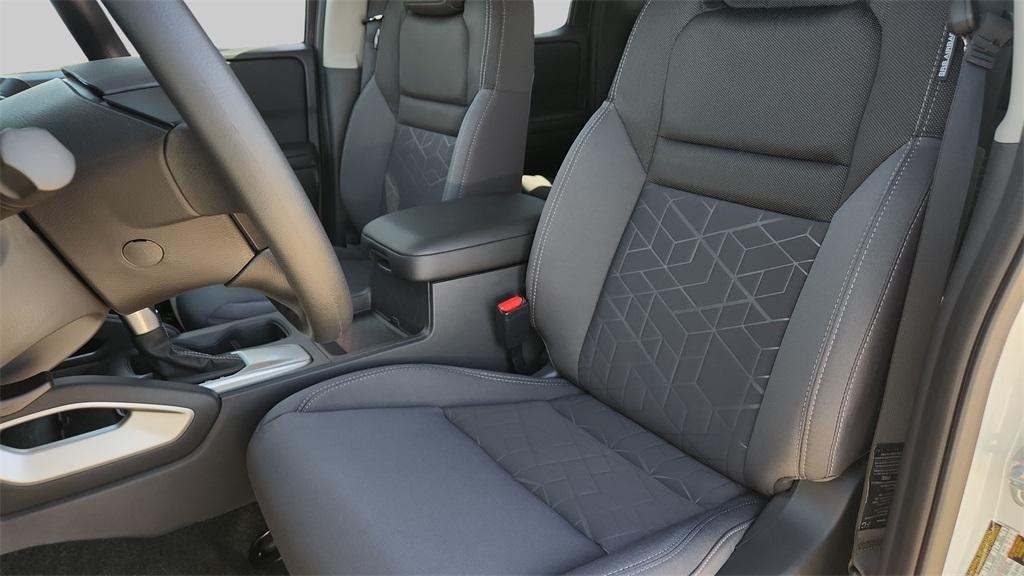 new 2025 Nissan Frontier car, priced at $46,807