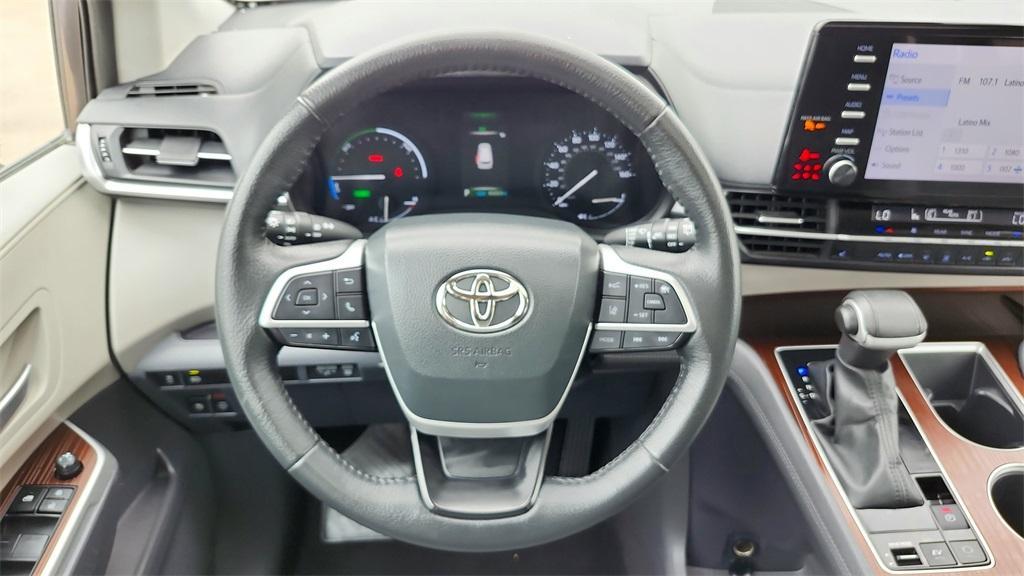 used 2023 Toyota Sienna car, priced at $39,971