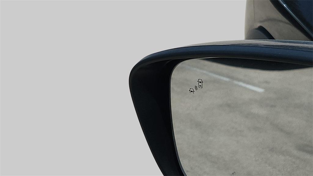 new 2025 Nissan Frontier car, priced at $40,381