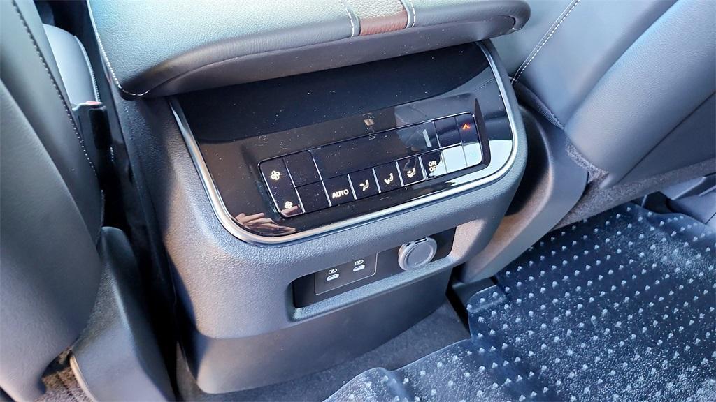 new 2025 Nissan Armada car, priced at $61,376