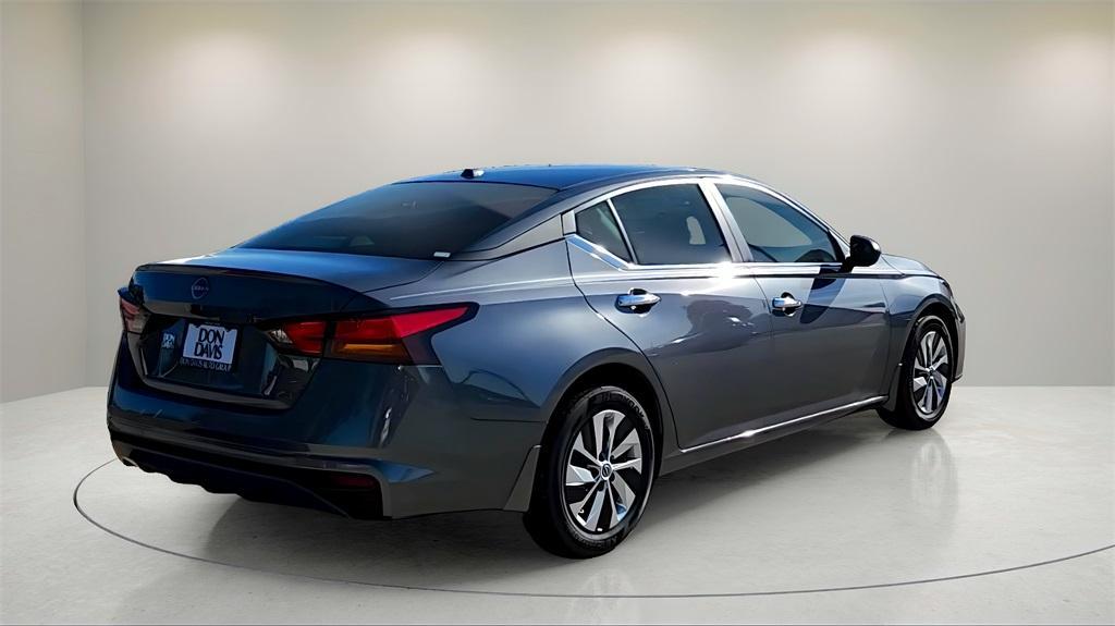 new 2025 Nissan Altima car, priced at $25,426