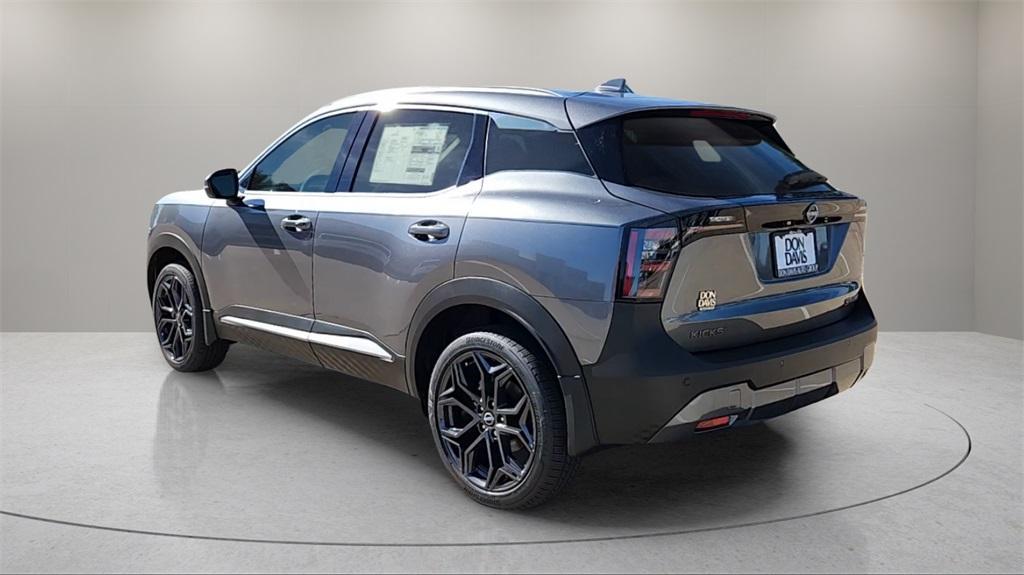 new 2025 Nissan Kicks car, priced at $28,984