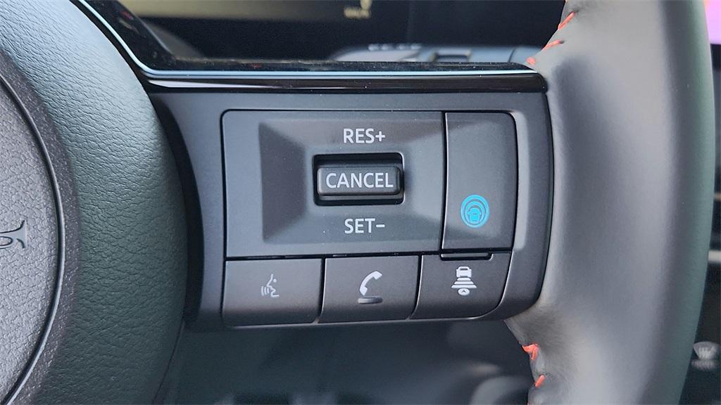 new 2025 Nissan Kicks car, priced at $28,984