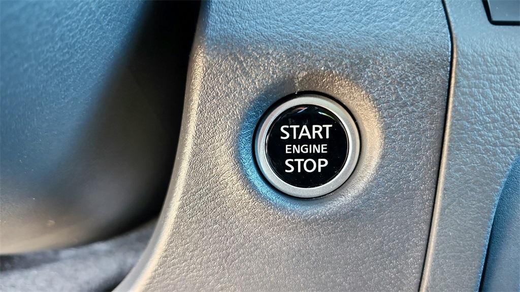 new 2025 Nissan Frontier car, priced at $34,339