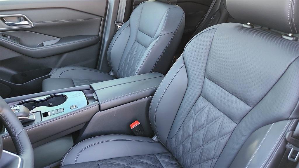 new 2025 Nissan Rogue car, priced at $42,449