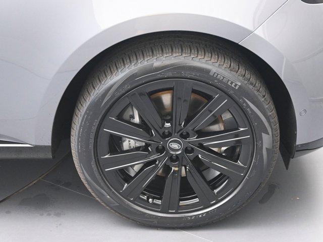 new 2025 Land Rover Range Rover car, priced at $134,685