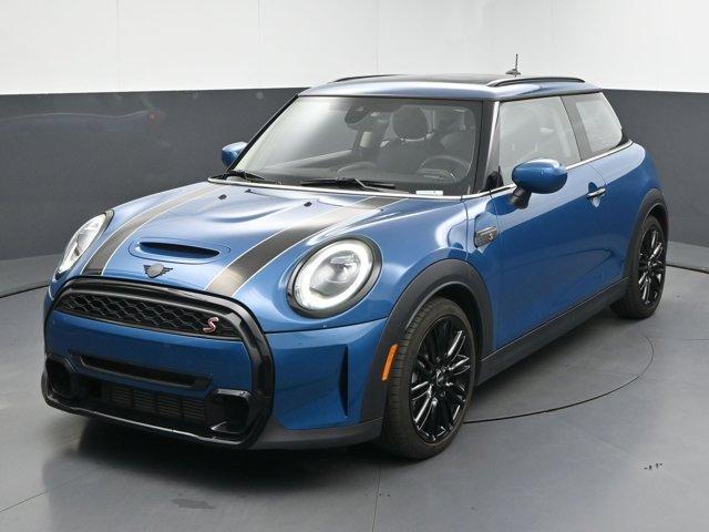 used 2024 MINI Hardtop car, priced at $29,798