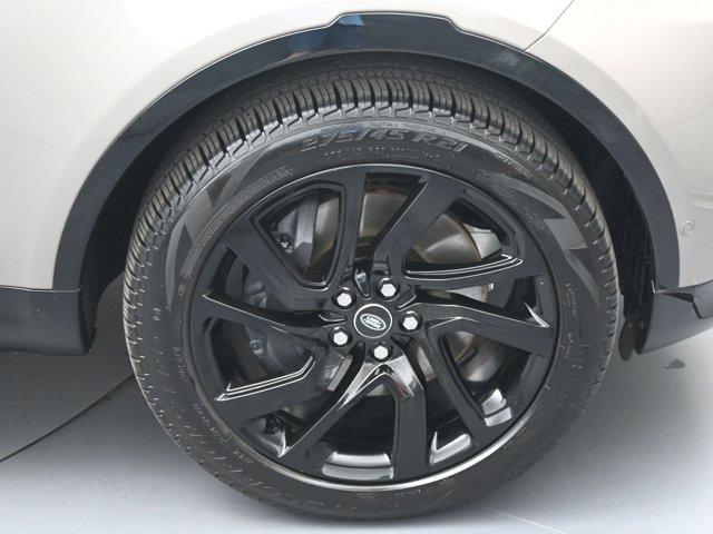 used 2025 Land Rover Discovery car, priced at $69,498